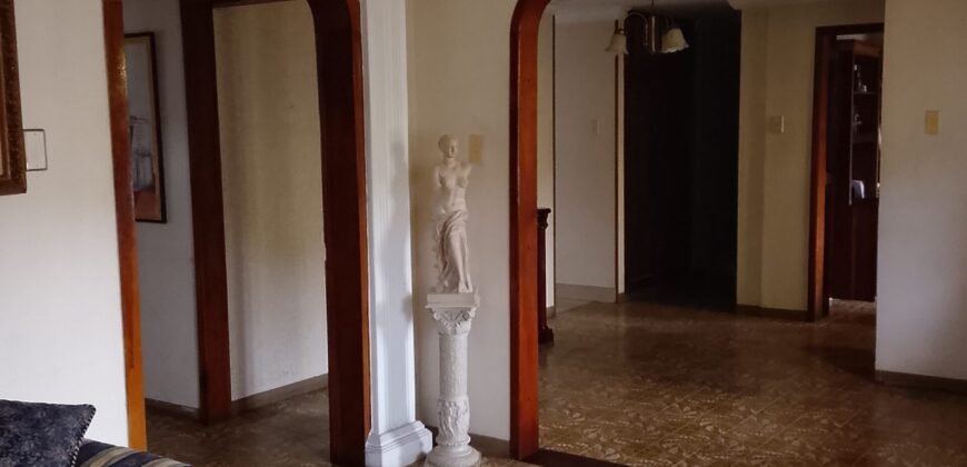 Vende casa quinta, Doble proposito: Residencial-Comercial, en Barrio Obrero, San Cristóbal, Estado Táchira, Venezuela.