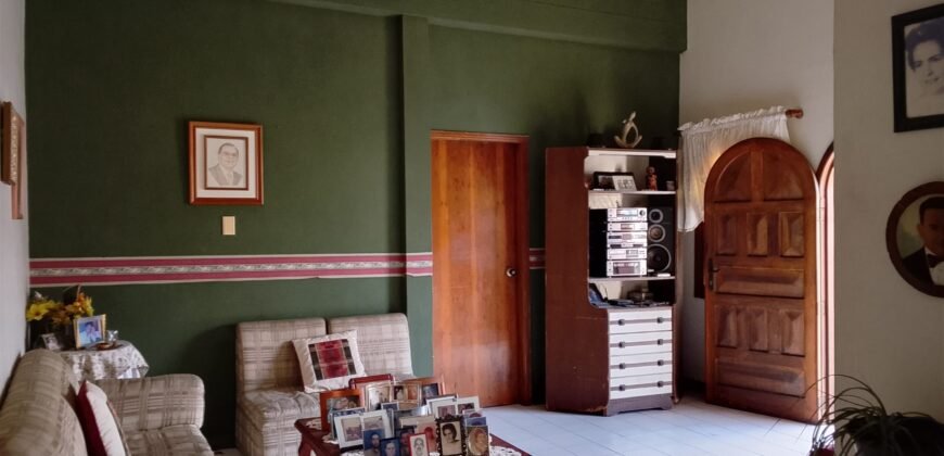 Vende casa quinta, Doble proposito: Residencial-Comercial, en Barrio Obrero, San Cristóbal, Estado Táchira, Venezuela.